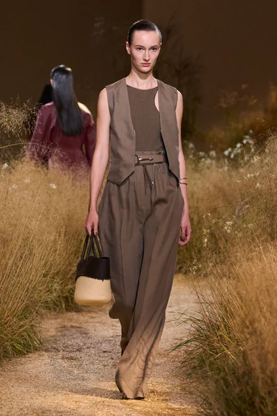 Look 21